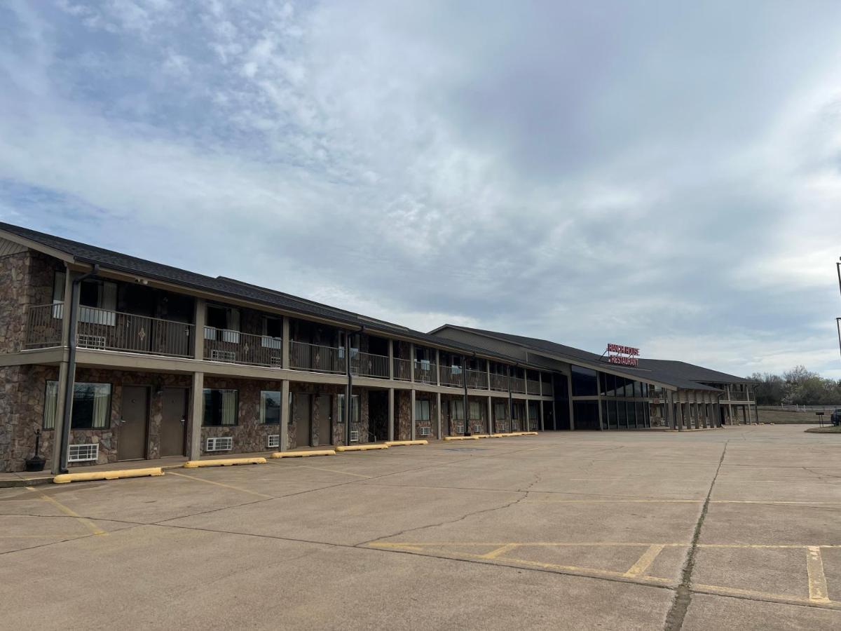 Cattle Country Lodge Stroud Exterior photo