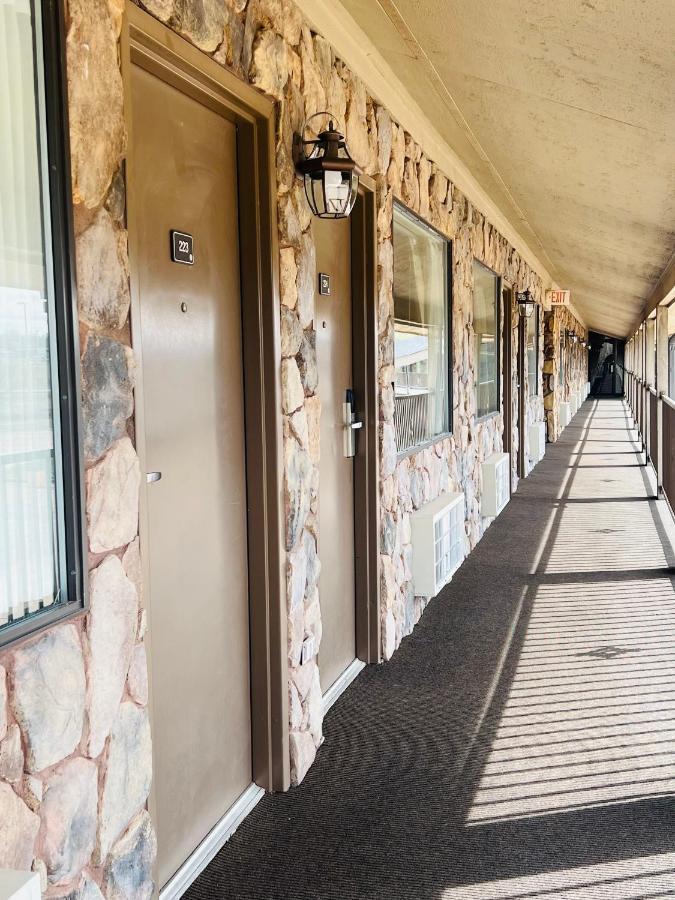 Cattle Country Lodge Stroud Exterior photo