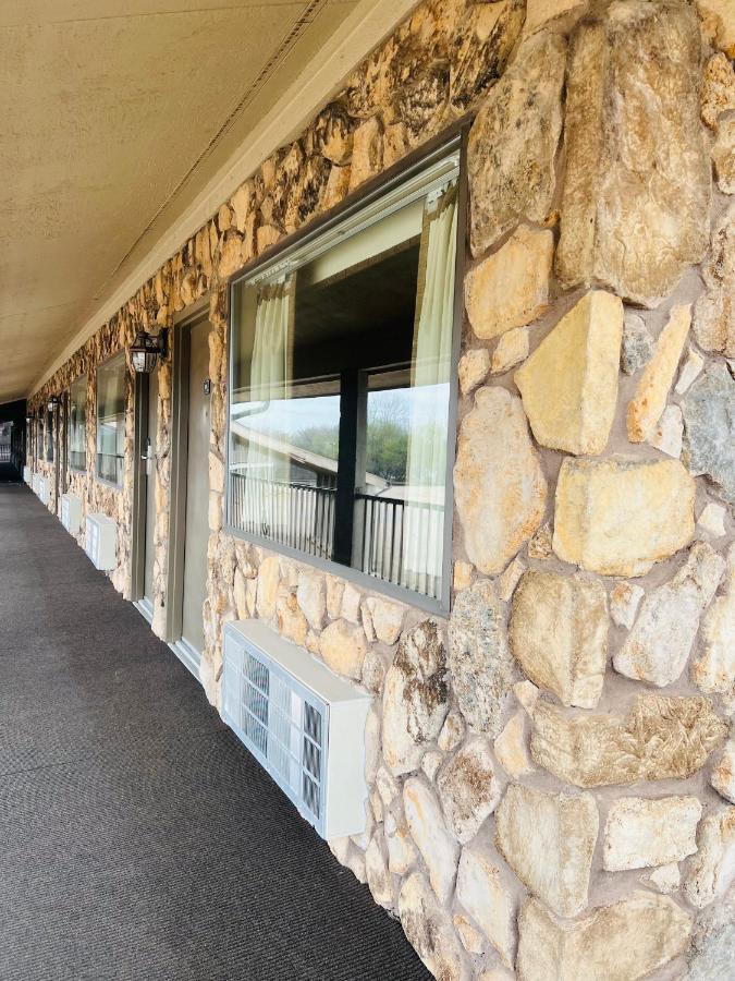 Cattle Country Lodge Stroud Exterior photo